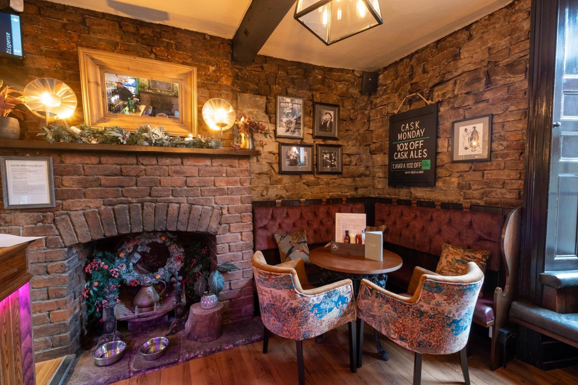 Rockingham Arms By Greene King Inns Wentworth  Exterior foto